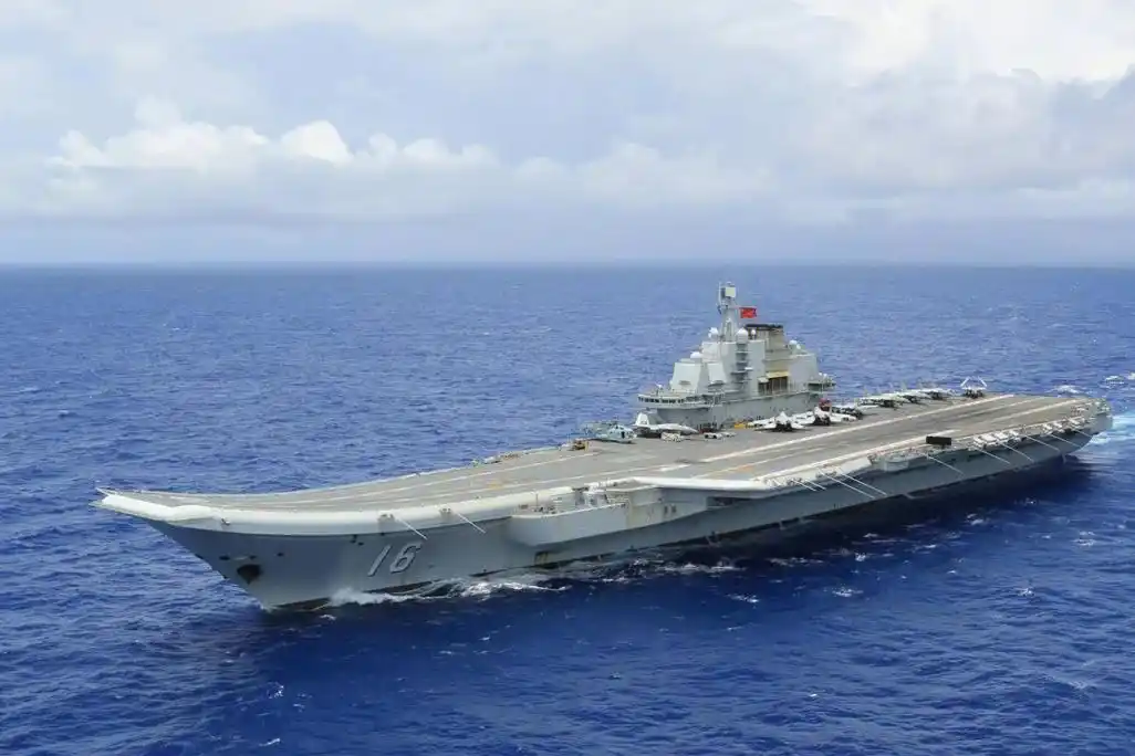 中国10万吨级核航母要来了?台媒:南北各造一艘004,舷号20和21