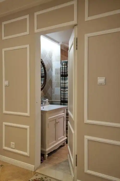 本人要在卫生间设计一个一体的隐形门(要有采光性)有什么好的设计方案