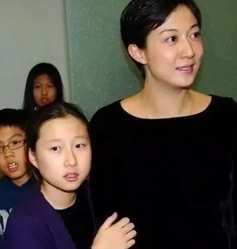 和同性网红结婚的吴卓林,能告别小龙女的标签吗?