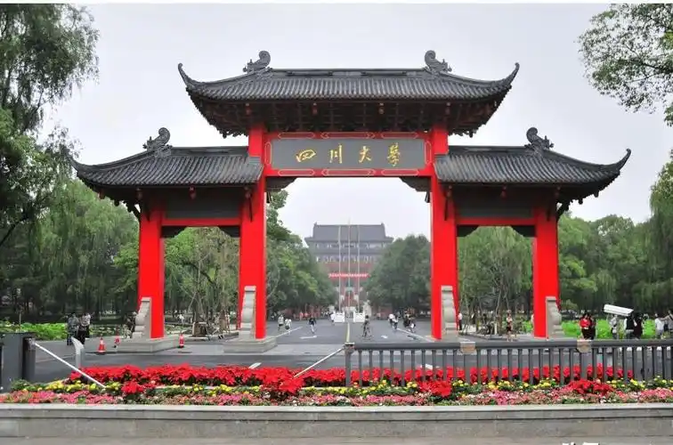 四川大学大学,微电子专业,同宿舍4人毕业3年后的人生现状