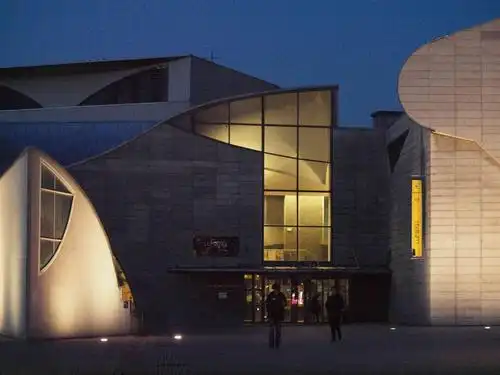 里昂高等师范学校世界排名多少名?在法国排第几?