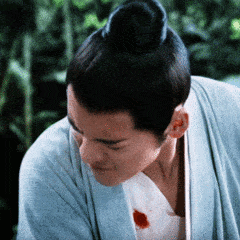 受伤古装影视吐口水gif动图_动态图_表情包下载_soogif