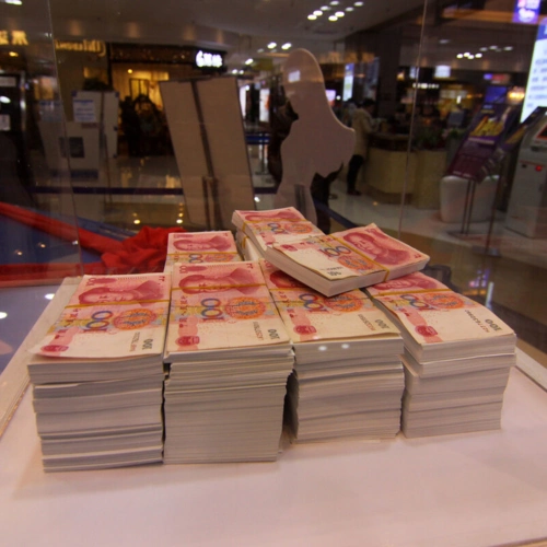 请问,给你一百万你愿意在这里工作吗?