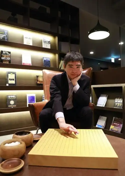 "神之一手"nft竞拍成功 李世石:希望带来围棋回归艺术的契机_腾讯新闻