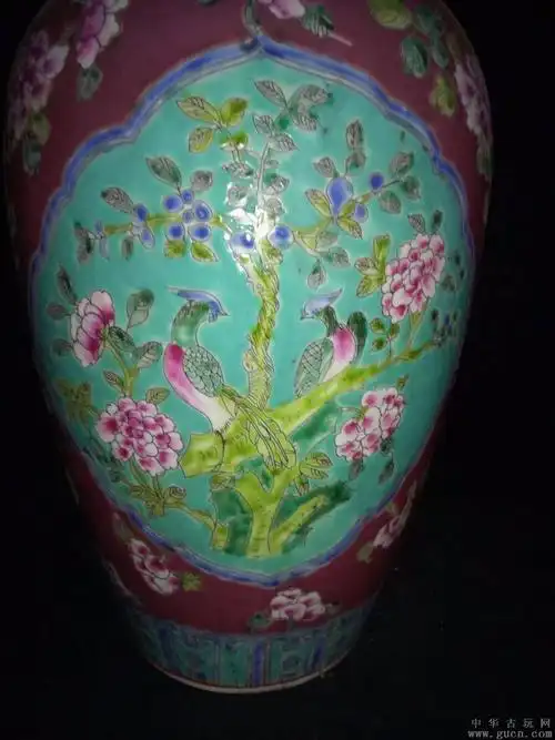 康熙年全手工绘五彩花瓶