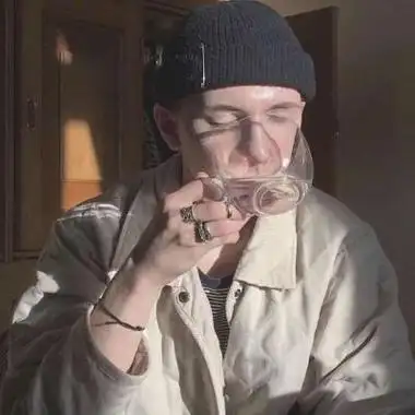 高冷低调男生头像高清低调帅气的男生头像图片