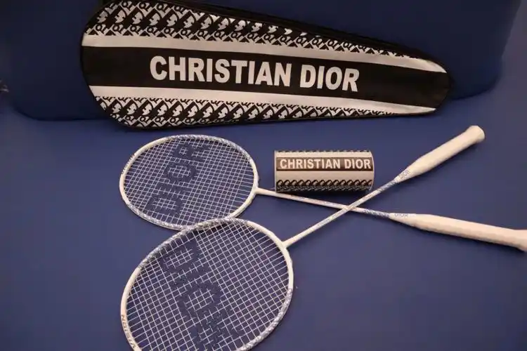 关于我妈让我运动这件事买了这套羽毛球拍