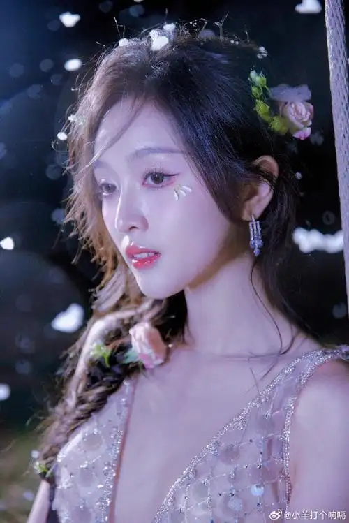 探戈你让我意识到神确实存在我被美到眼泪91不止    #吴宣仪#‖壁纸