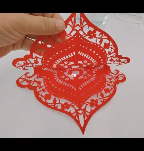 跟学四合如意云肩剪纸