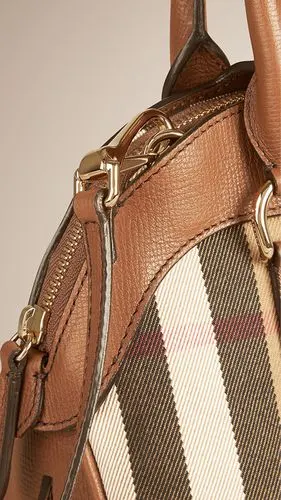 burberry/博柏利 女士棕褐色织物/配皮小号house经典格纹手提包单肩包