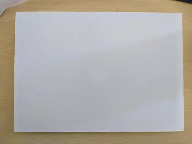 这张a4纸下面是什么?