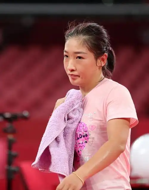 刘诗雯做什么手术了(一度因伤生活不能自理,如今她站在东京奥运赛场