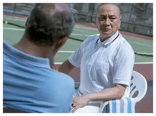 昔日阳光帅气的五位香港男星,如今都变成了油腻大叔,谁落差最大|狄龙