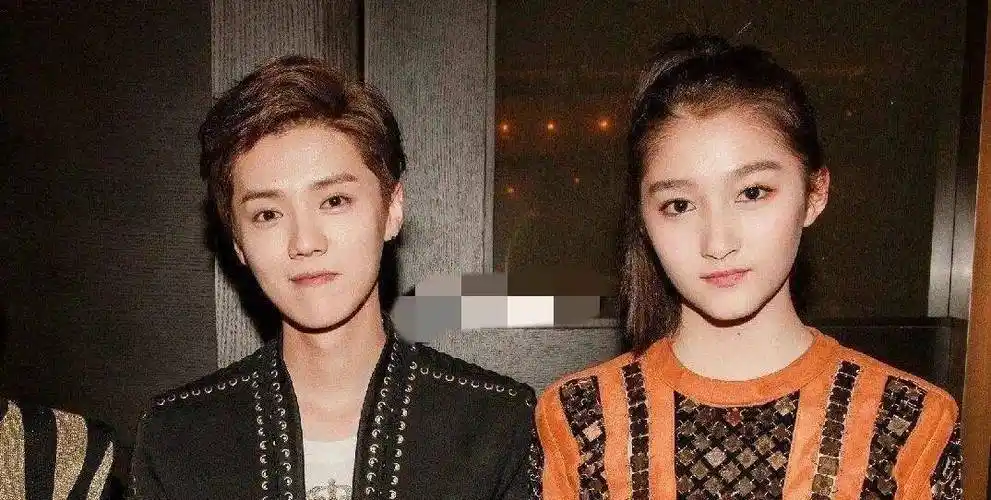 天赐缘分!赵丽颖冯绍峰因拍戏,鹿晗关晓彤聚会相识,他俩却因一起交通