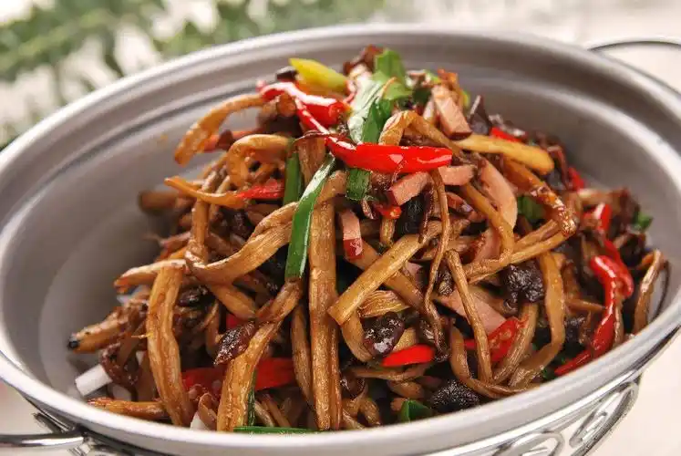 干锅茶树菇