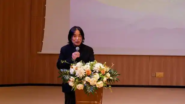 出席开幕式的老教授,老先生有:山东艺术学院教授李振才,山东艺术学院