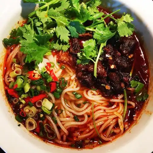 川味麻辣牛肉面