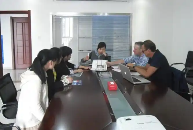 【宇恒新闻】与比利时客户洽谈金属网带产品合作事宜