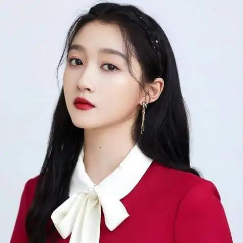 关晓彤照片可爱头像