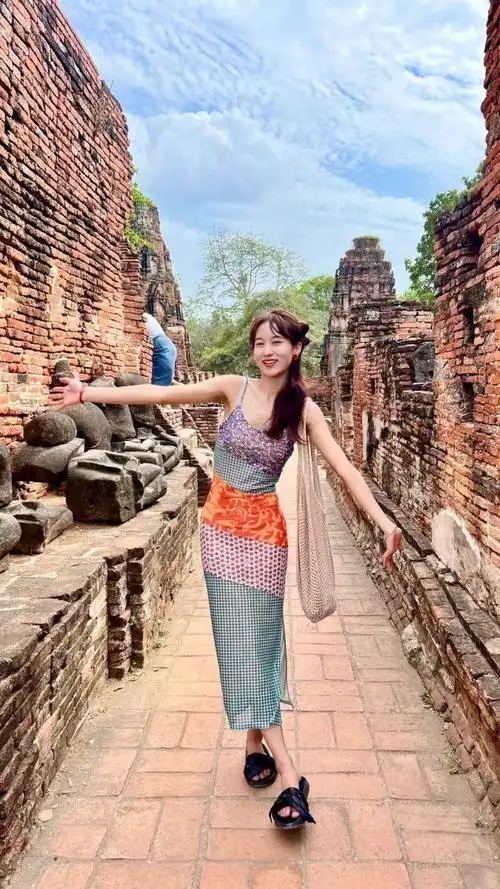 我,00后云南女孩,和同学在公寓里做中餐出售,承包了几栋楼