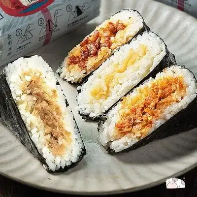 大口三角饭团加热食品冷冻日式便利店罗森早餐速食自热米饭
