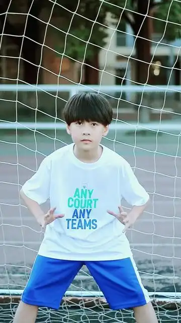 优秀少年钮裔诺 - 多喝奶粉~才能像我一样强壮哦!