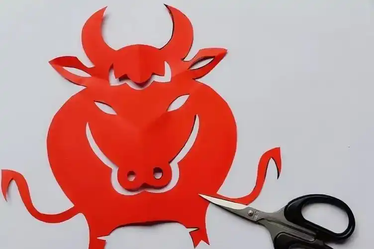 剪纸牛的步骤