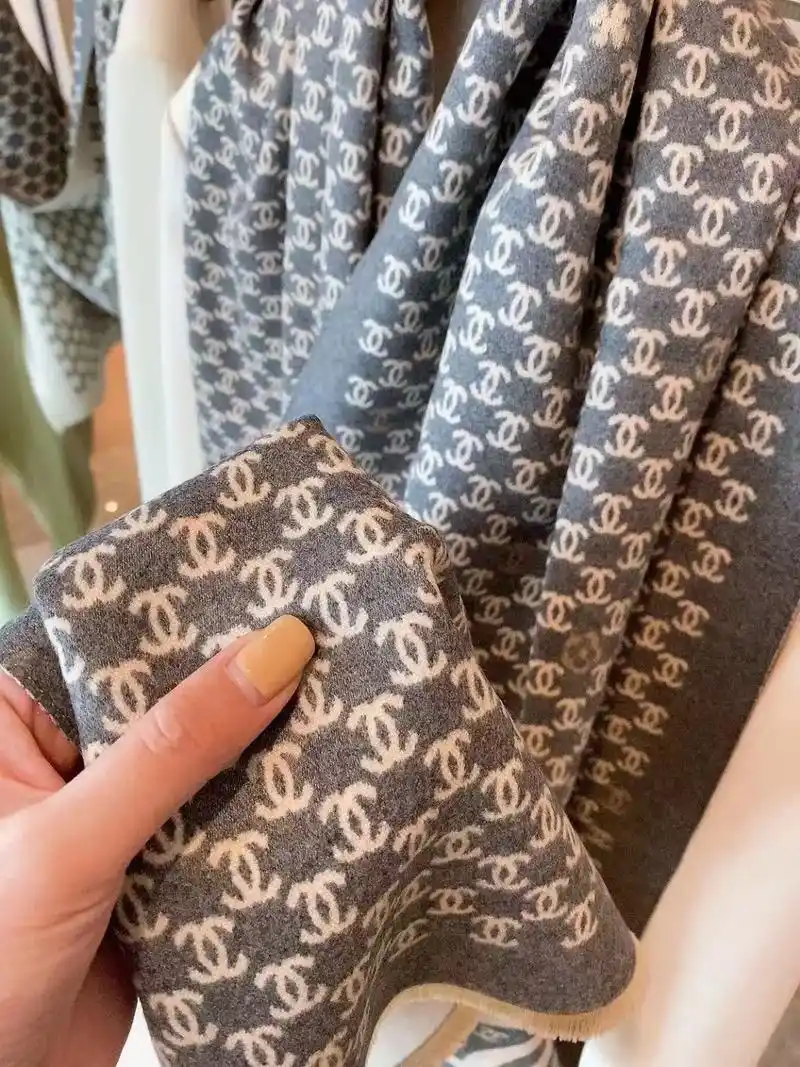 chanel(香奈儿)素雅经典围巾披肩.chanel(香奈儿 - 抖音