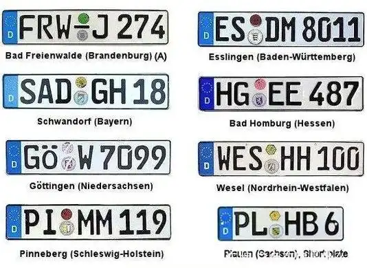 在1985年以前,意大利前车牌的尺寸是26.2×5.