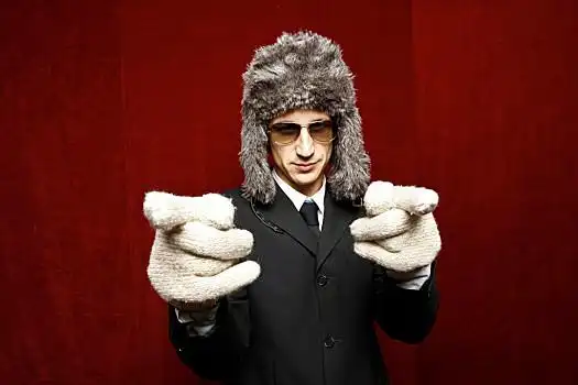 魅力,男青年,戴着,优雅,黑色套装,墨镜,俄罗斯人,帽子