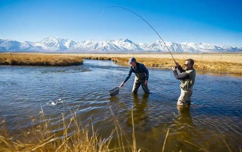 深秋钓鱼三大原则,掌握好你将渔获满满!