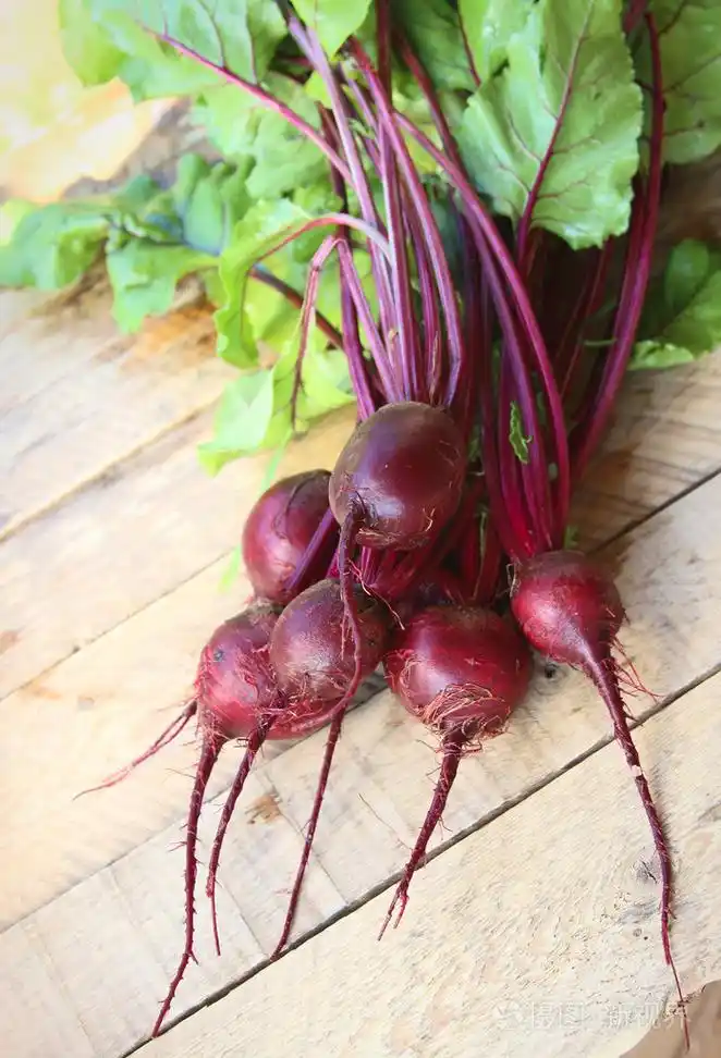 新鲜甜菜根