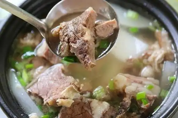 美味清炖牛肉汤