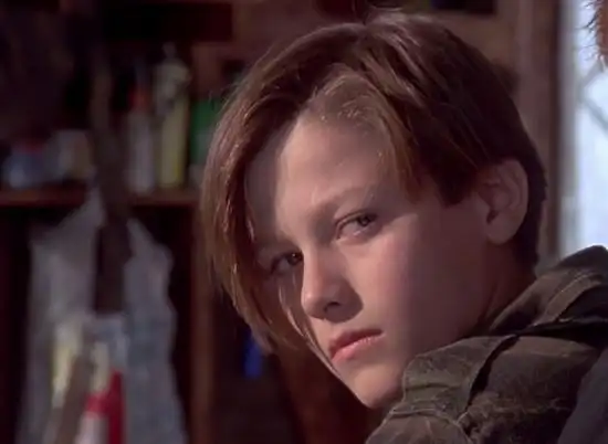 《终结者2》男星爱德华-福隆威胁妻子遭禁令