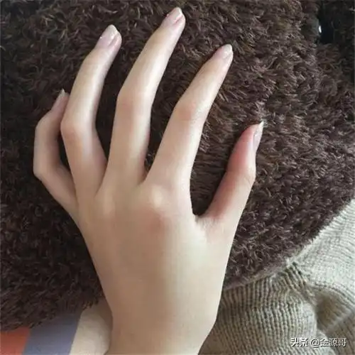 头条问答 - 你们喜欢女人的哪一种手型?(13个回答)