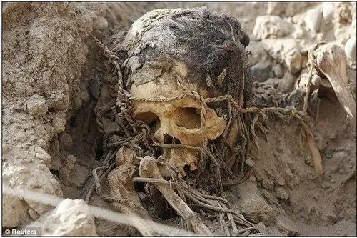 吕布墓被发掘,千年古尸复原一代虎将露真容!