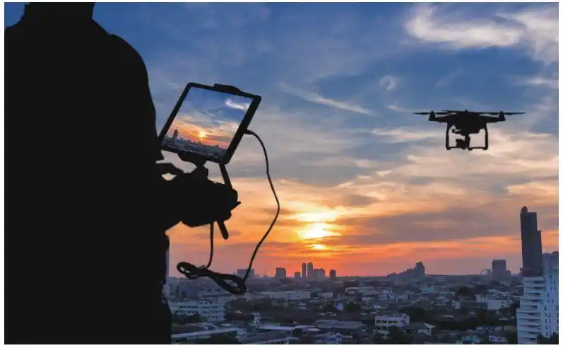 会展策划与管理无人机拍摄方向行业新宠堪称摄影师的空中之眼