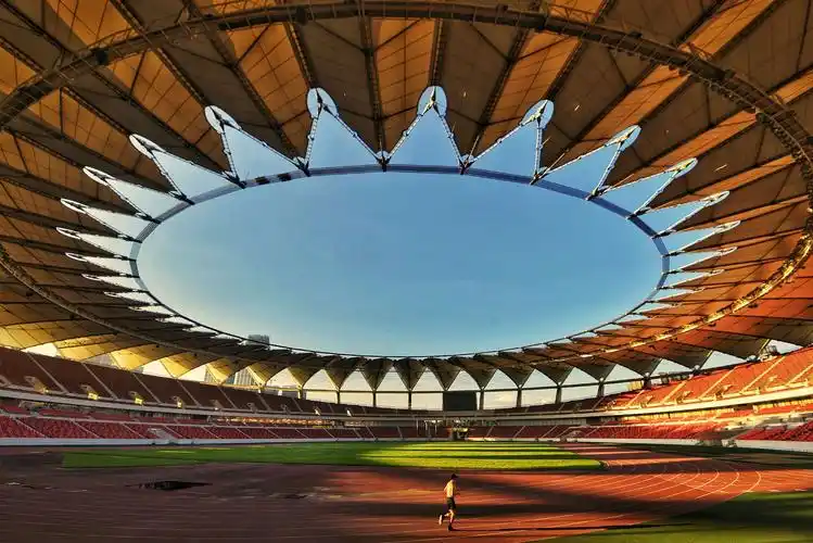 08.04 写美篇 佛山世纪莲体育中心是中国广东省佛山市的一个体育场馆.