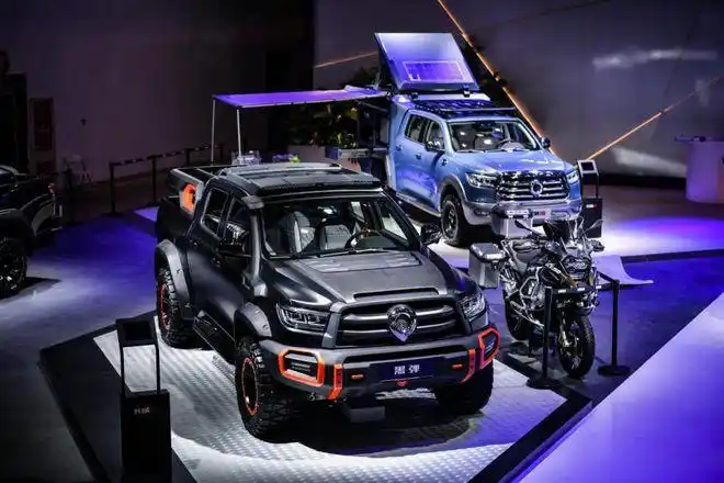 黑弹来袭长城炮越野皮卡爆改车型北京车展震撼亮相