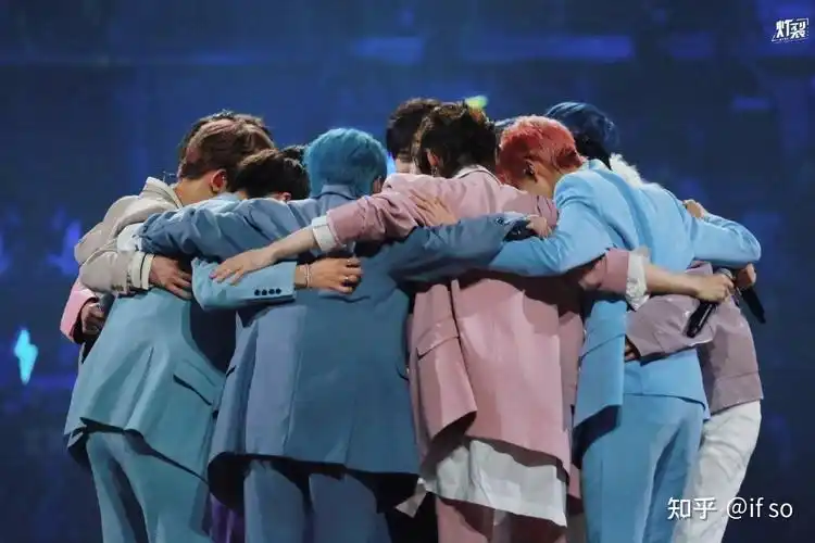 有没有r1se的高清无水印的电脑壁纸