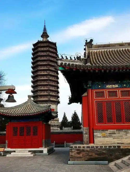 随着兔年春节脚步的临近,北京城市副中心通州区的地标性古建筑群"三庙