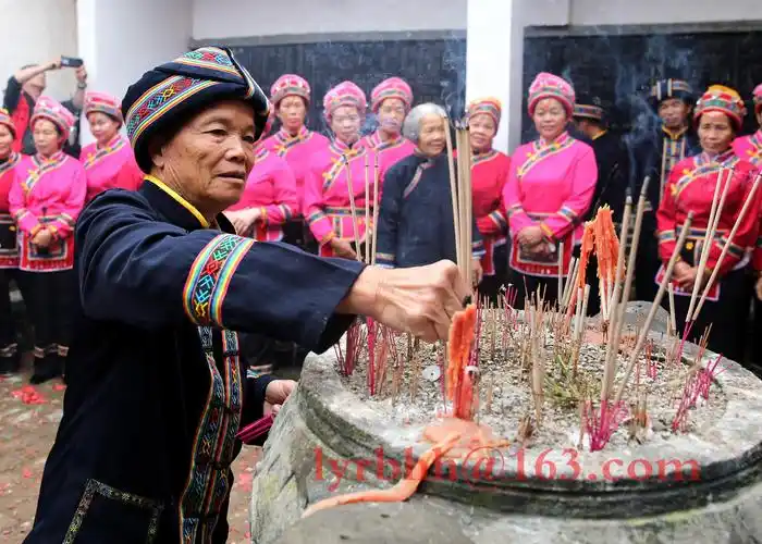 仫佬族的传统节日--依饭节