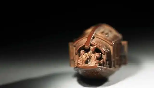 明朝人王叔远雕核舟惊艳一时有人不服另雕一枚成清皇家珍宝