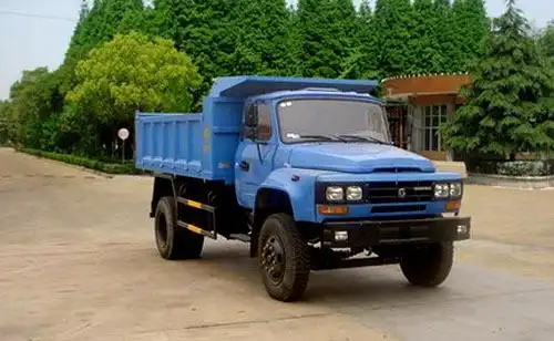 东风尖头自卸汽车