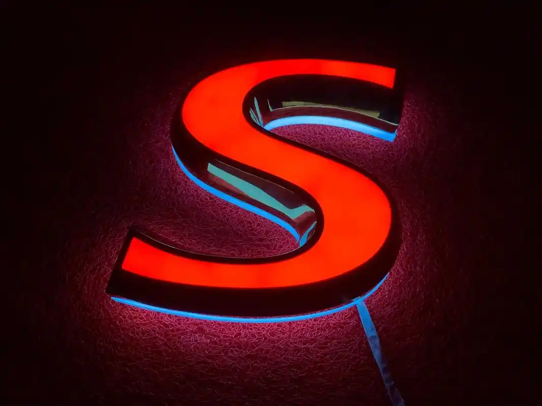 新款三维立体不锈钢双面发光字,是理想的高档公共场所用标识牌产 - 抖