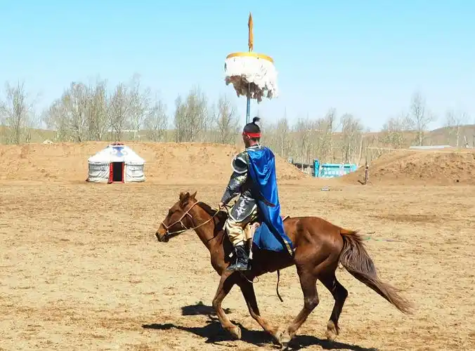 彪悍的蒙古骑手_纪实_poco摄影