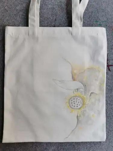 【1】《此作世间只有一幅,正如独一无二的你》(手绘布袋.寻合作)