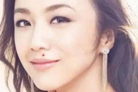 人中有痣的女人命好吗 人中长痣的女生好不好