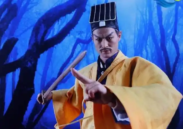 我国古代的僵尸形象,为什么都是身穿清朝官服,专家:并非迷信