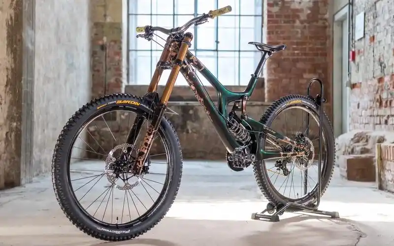 速降车装车视频 santa cruz v10_full hd_哔哩哔哩_bilibili